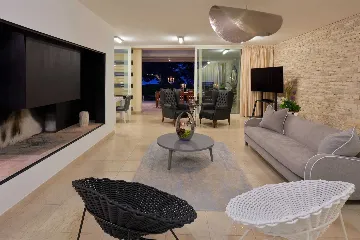 Modern Villa Retreat with Pool in Bol