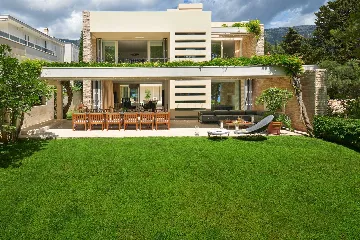 Modern Villa Retreat with Pool in Bol