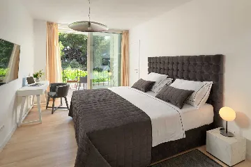 Modern Villa Retreat with Pool in Bol