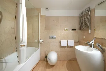 Modern Villa Retreat with Pool in Bol