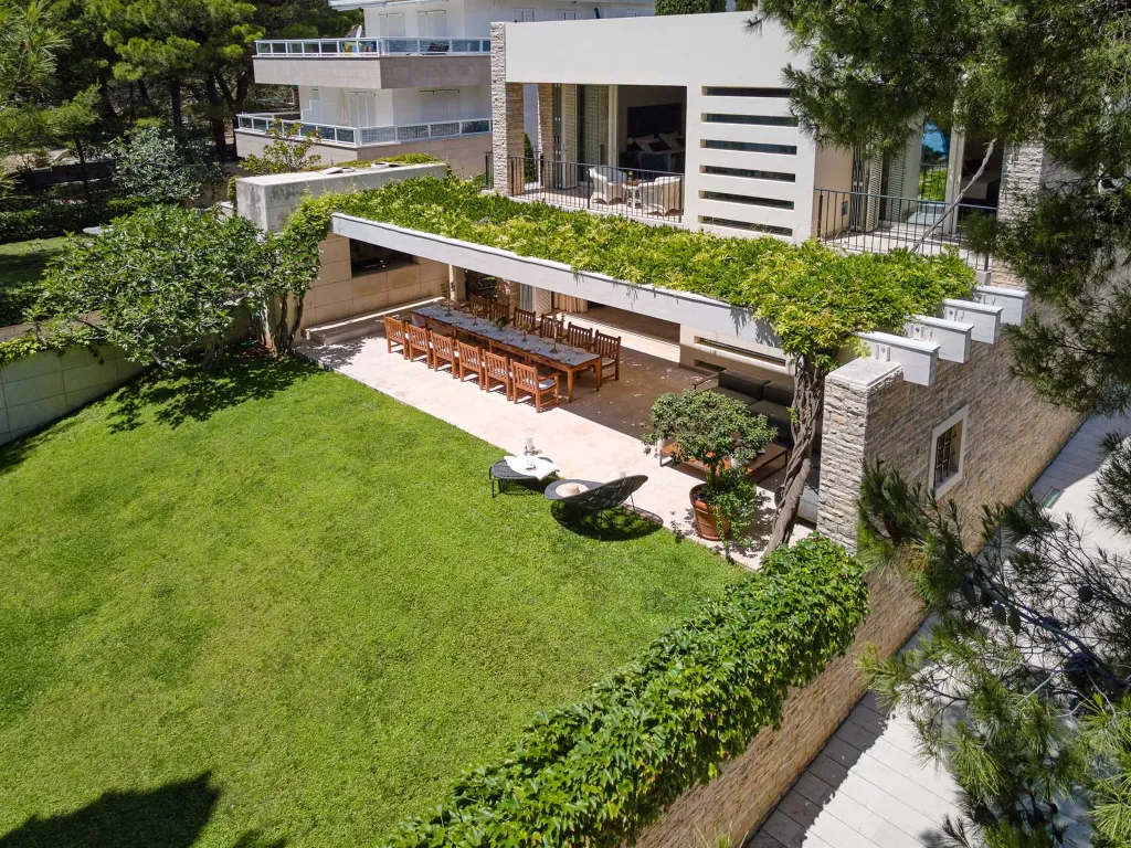 Modern Villa Retreat with Pool in Bol