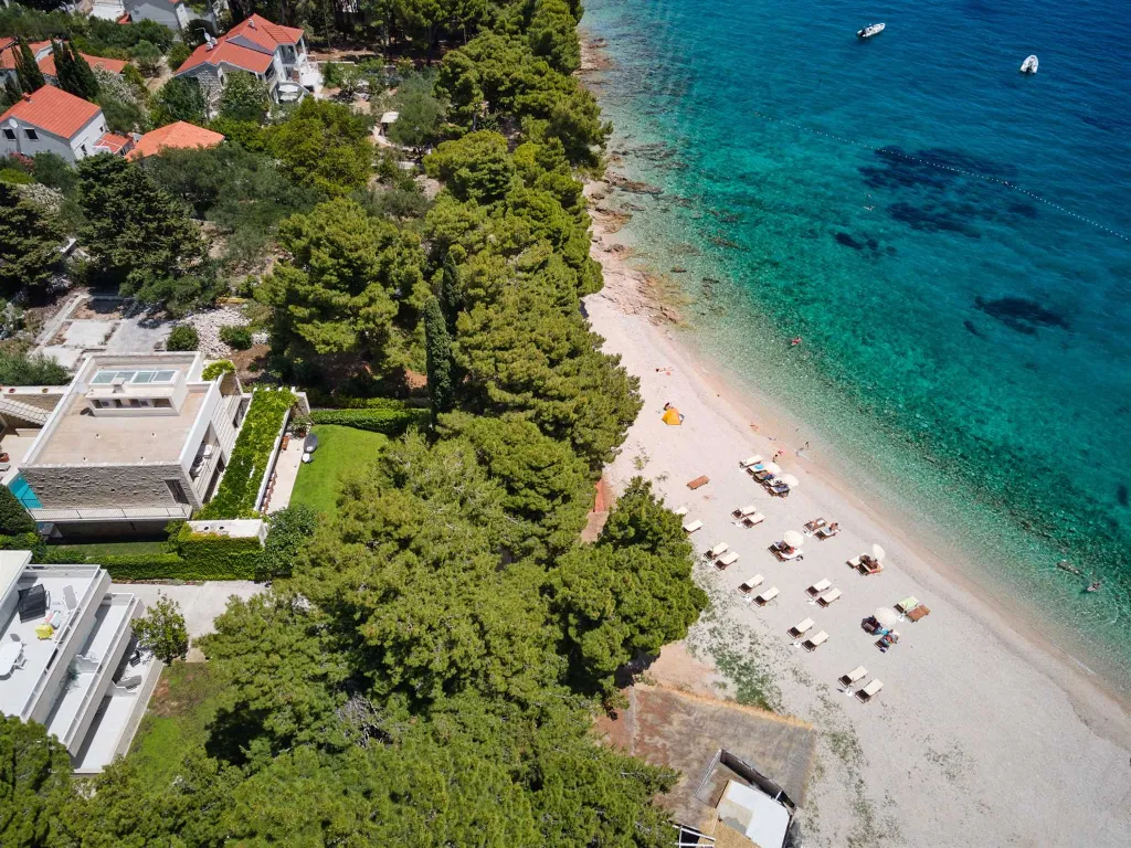 Modern Villa Retreat with Pool in Bol