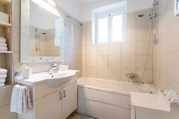 Seafront Villa with Pool in Dubrovnik