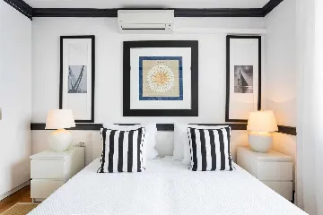 Seafront Villa with Pool in Dubrovnik