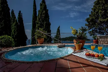 Elegant Stone Villa with Pool in Dubrovnik
