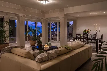 Elegant Stone Villa with Pool in Dubrovnik