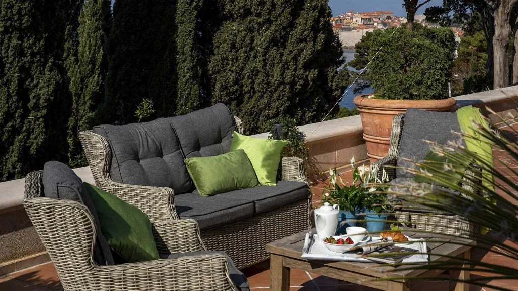 Elegant Stone Villa with Pool in Dubrovnik