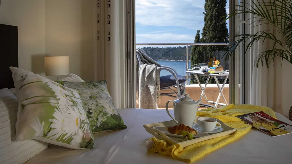 Elegant Stone Villa with Pool in Dubrovnik