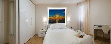 Seafront Wellness Villa with Pool, Blato