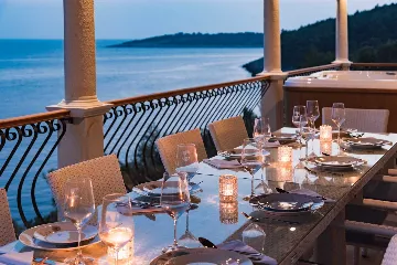 Seafront Wellness Villa with Pool, Blato