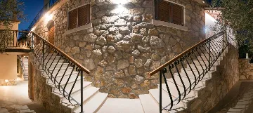 Seafront Wellness Villa with Pool, Blato