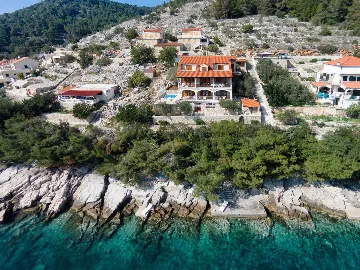 Seafront Wellness Villa with Pool, Blato