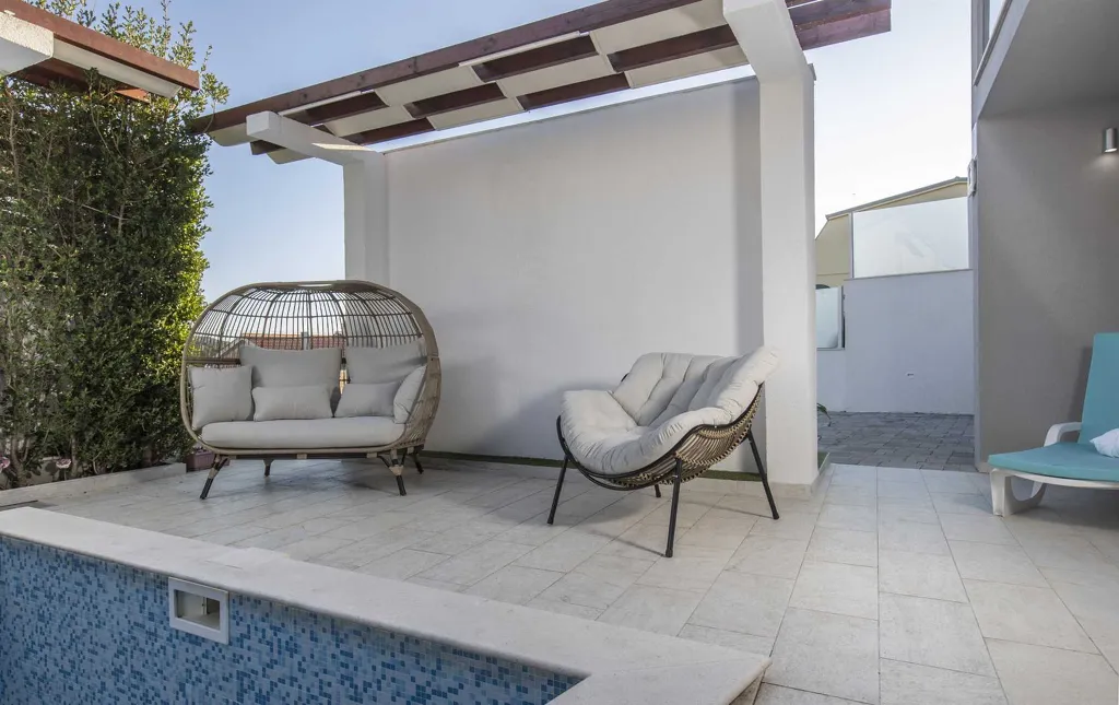 Contemporary Seaside Villa with Pool, Rogoznica
