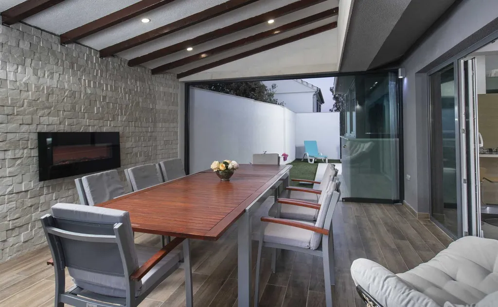 Contemporary Seaside Villa with Pool, Rogoznica