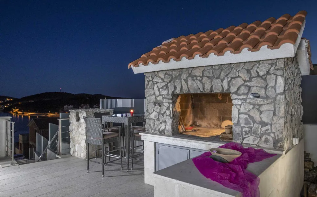 Contemporary Seaside Villa with Pool, Rogoznica