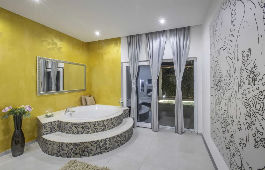 Contemporary Seaside Villa with Pool, Rogoznica