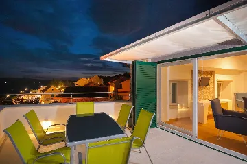 Elegant 5-Bedroom Villa with Pool in Bol