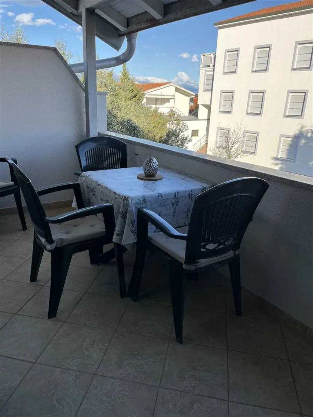 App.1 Apartman na katu