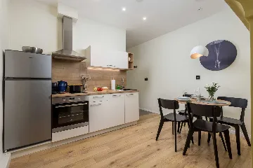 Rijeka 2-Bedroom Apartment for 3–5 Guests
