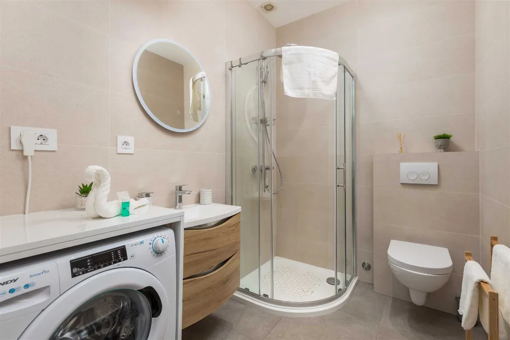 Rijeka 1-Bedroom Apartment for up to 4