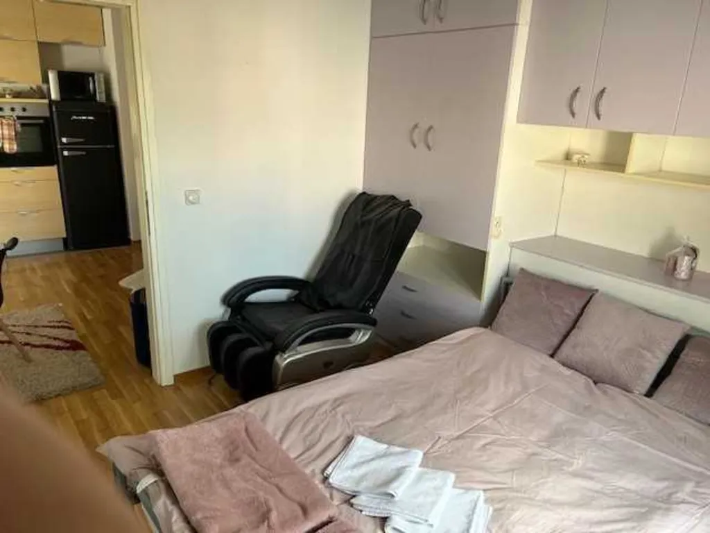 Apartman*** s parkingom Kajzerica