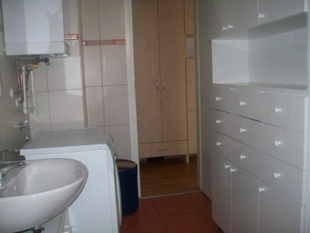 Apartman*** s parkingom Kajzerica