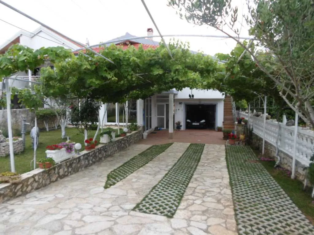 Apartman Kata Nin 2