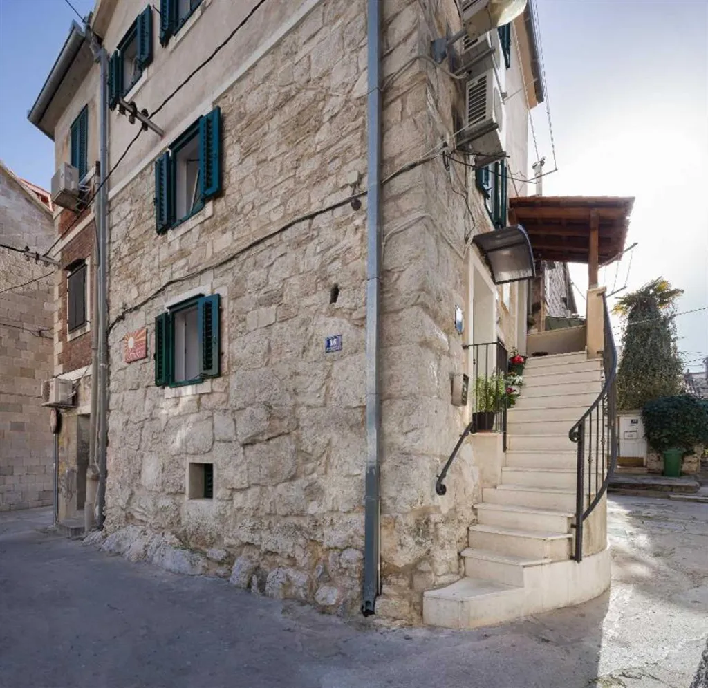 The apartment has everything you need for a pleasant stay.