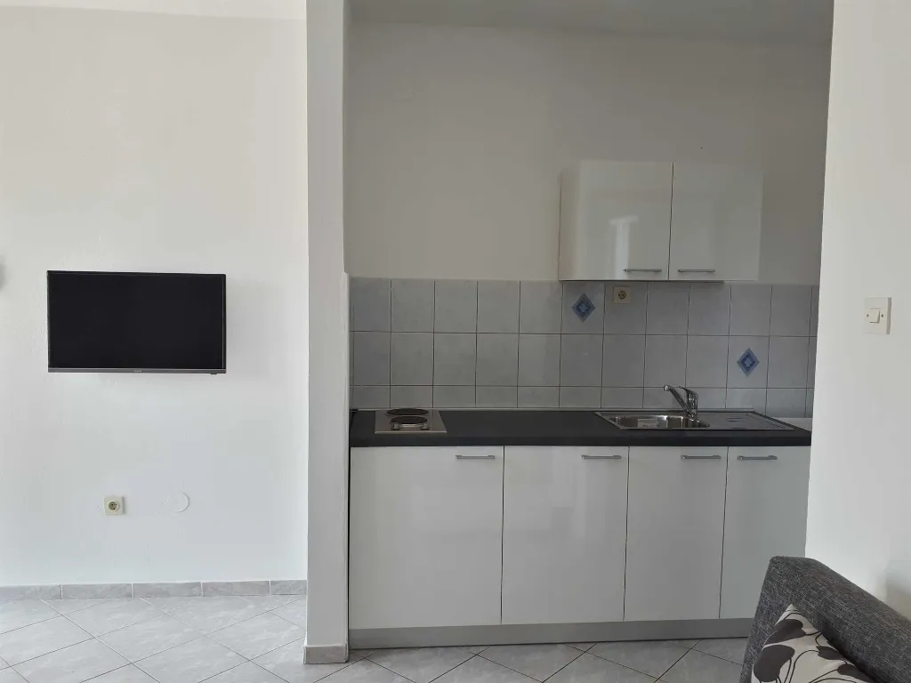 APARTMENT 2 2+2