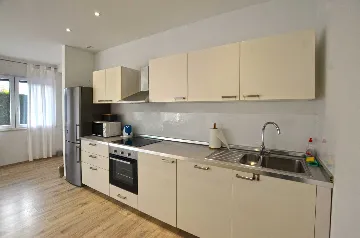 Rovinj Villa for 8 Guests with Parking