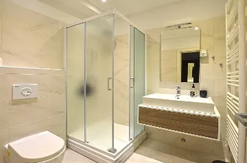 Rovinj Villa for 8 Guests with Parking