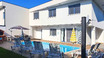 Rovinj Villa for 8 Guests with Parking