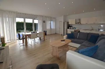 Rovinj Villa for 8 Guests with Parking