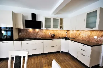 4-Bedroom Villa in Vodnjan with Private Pool