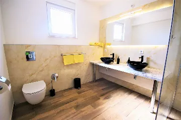 4-Bedroom Villa in Vodnjan with Private Pool