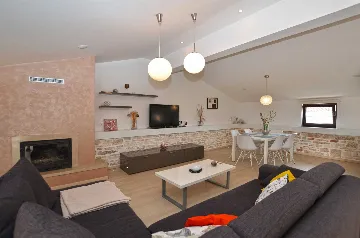 3-Bedroom Apartment in Rovinj for Up to 6