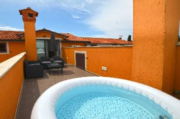 3-Bedroom Apartment in Rovinj for Up to 6