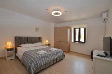 3-Bedroom Apartment in Rovinj for Up to 6