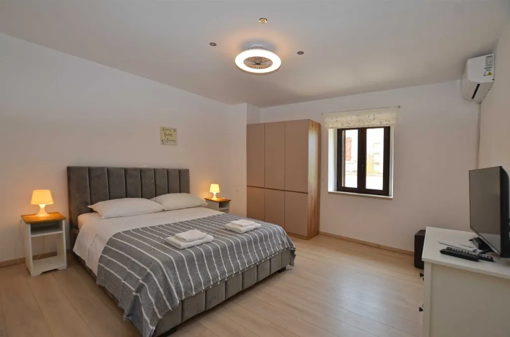 3-Bedroom Apartment in Rovinj for Up to 6