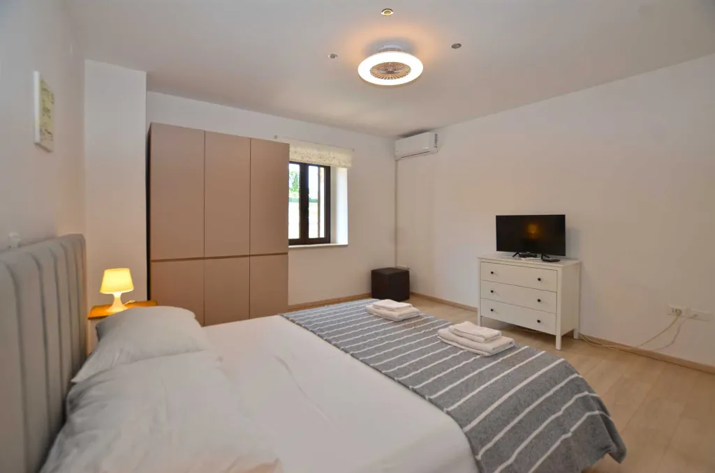 3-Bedroom Apartment in Rovinj for Up to 6