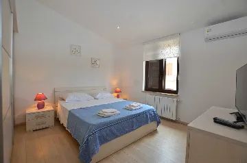 3-Bedroom Apartment in Rovinj for Up to 6