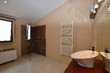 3-Bedroom Apartment in Rovinj for Up to 6