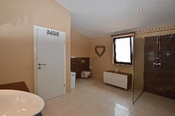 3-Bedroom Apartment in Rovinj for Up to 6