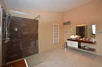 3-Bedroom Apartment in Rovinj for Up to 6