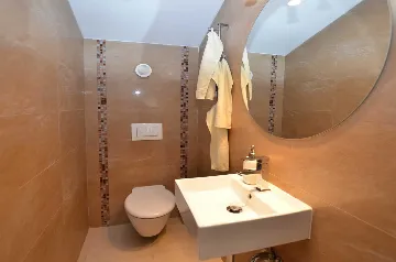 3-Bedroom Apartment in Rovinj for Up to 6