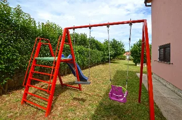 5-Bedroom Villa with Private Pool in Barban