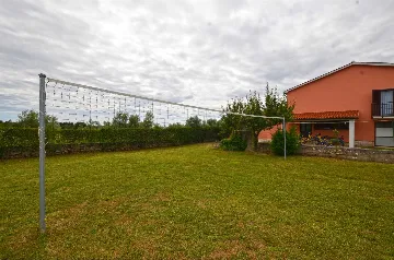 5-Bedroom Villa with Private Pool in Barban