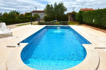 5-Bedroom Villa with Private Pool in Barban