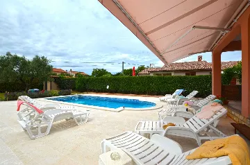 5-Bedroom Villa with Private Pool in Barban