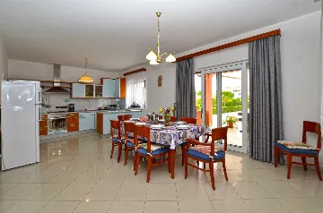 5-Bedroom Villa with Private Pool in Barban